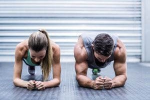 fit couple planking